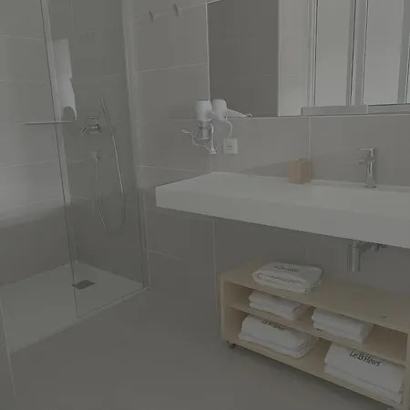 Le B Complexe Hotel Lozanne